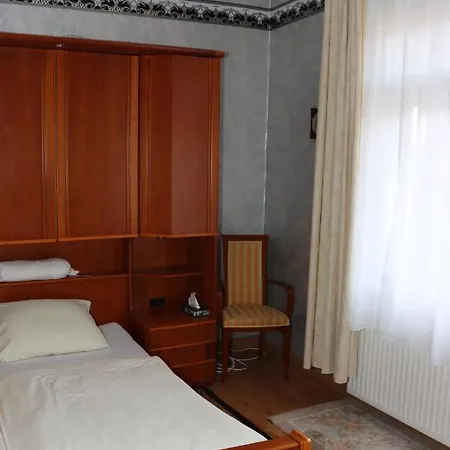 Guest house Bomberg 3*