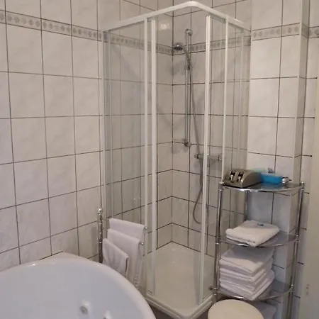 Guest house Bomberg 3*