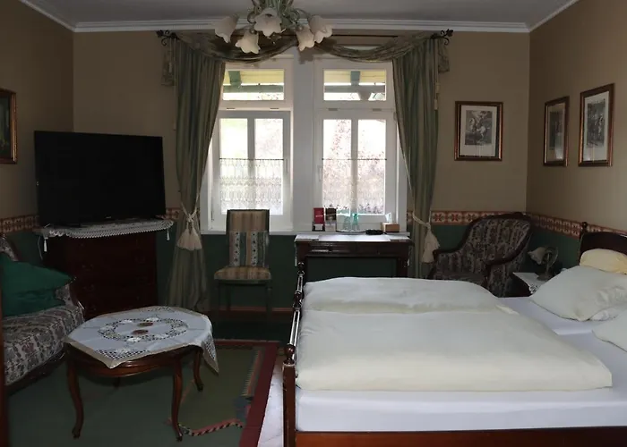 Bomberg Guest house 3*